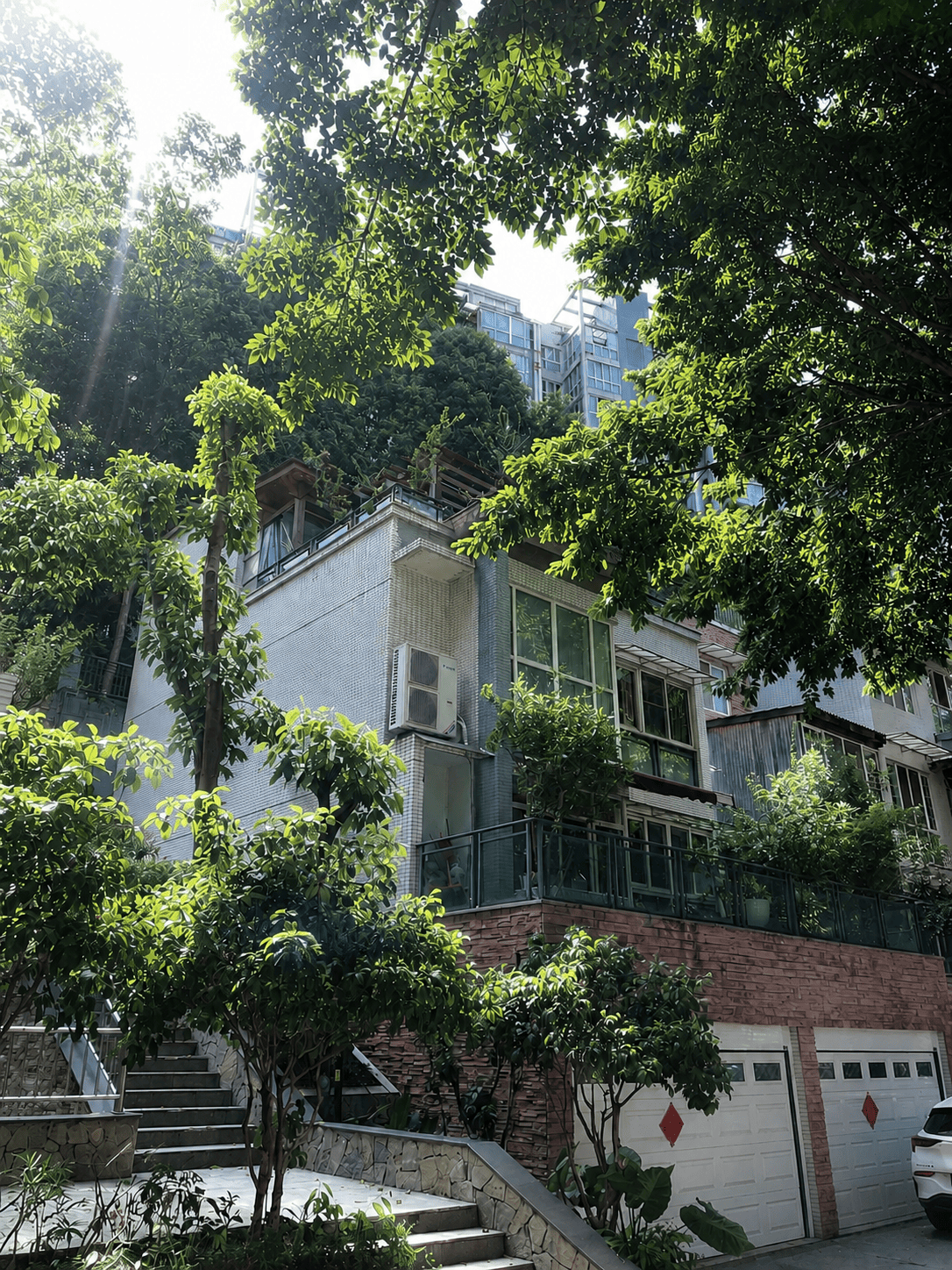安阳岛居岁月从容升级：小小岛老别墅加装蒂升悦行款电梯